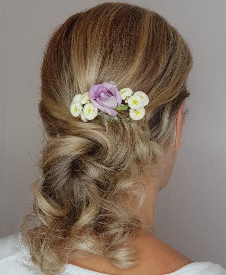 Brautstyling Sabine Sima offener Zopf mit Blumen